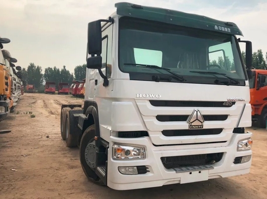 Sinotruk Used e Traktor Truck Tow Trailer 6*4 con tipo di trasmissione manuale