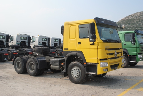 Vendere un camion-trattore Sinotruk con Euro 2 standard di emissioni 5600x2300x1500