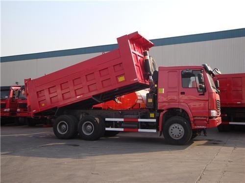 Progettazione di pneumatici radiali 371HP HOWO Tipper Truck per ≤5 posti da Sinotruk