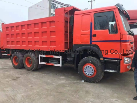 Capacità di carico 21-30 t utilizzata HOWO Truck pesante di scarico stile di sollevamento anteriore 371HP 375HP