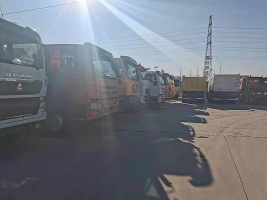 Tipo di scarico stile di sollevamento anteriore di scarico di camion 6 * 4 8 * 4 per le vostre esigenze