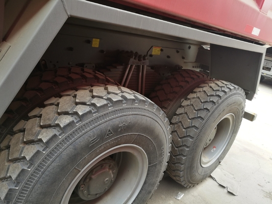 21-30 t Capacità di carico 351-450 CV Potenza 20 metri cubi Truck di scarico HOWO 6X4 Truck di ribaltamento