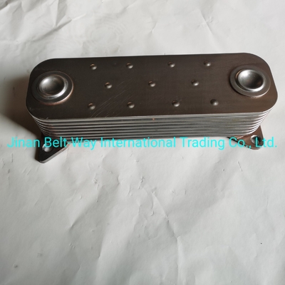 Sinotruk HOWO Truck Oil Cooler Vg1500010334 Componente del sistema di frenatura in nero