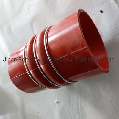 USD Pagamento supportato Sinotruk HOWO Parti di autocarri Intercooler Outlet Hose Wg9719530108