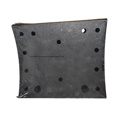 Camion pesante frenatura WG9231342066 è adatto per Sinotruk HOWO 336380 Haoyun Golden Prince HOWO 14 buchi pad di freno ruota posteriore HOWO pad di freno AC ponte
